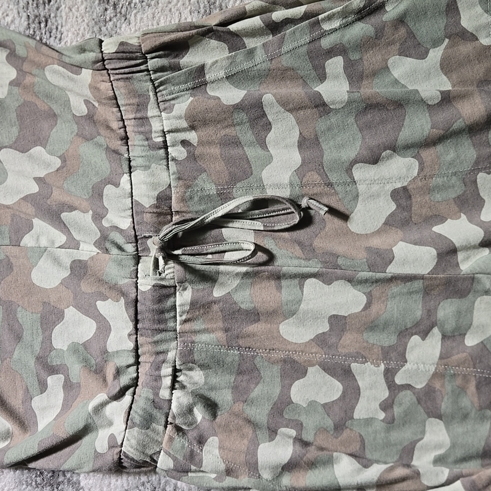 Alternative Light Moss Camo Jumpsuit Sz XS NWT - Picture 5 of 9